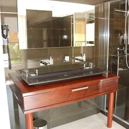 Hotel Ariane & 3*