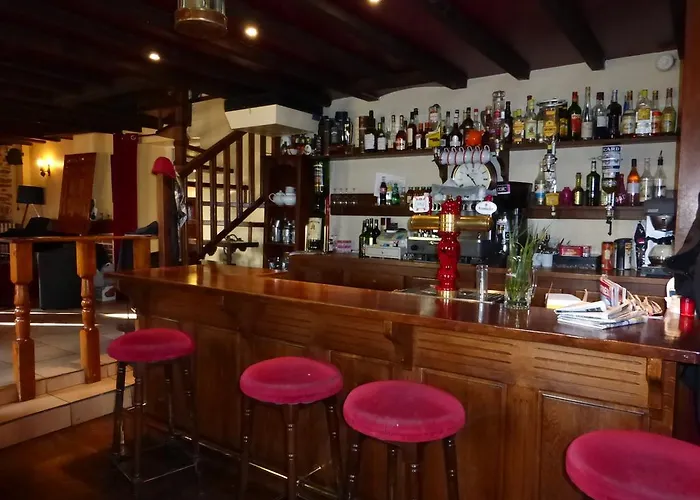 Ariane & Отель Понторсон